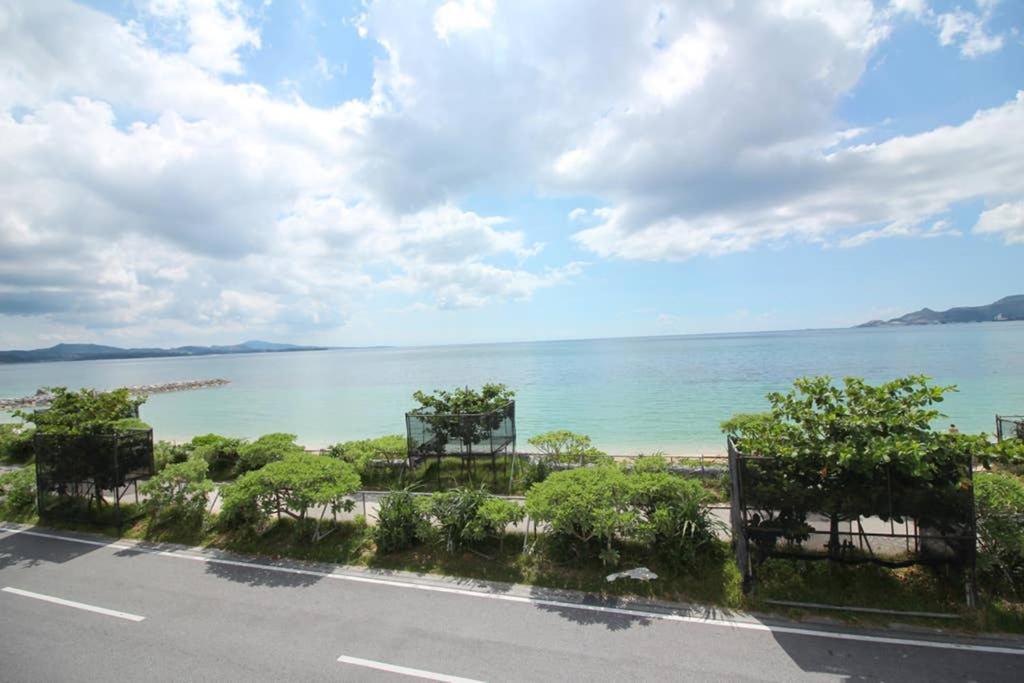 Beach Side Hotel Yamoriyanonikai Nago Extérieur photo